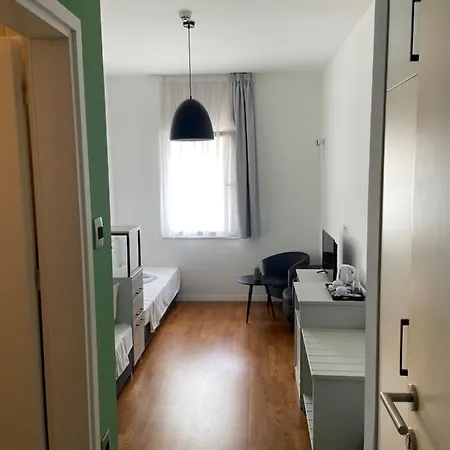 Osten Art 4* Skopje
